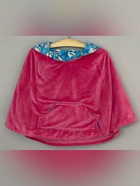 Girls Hooded Poncho w/Front Pocket (shoulder to shoulder approx 17in)